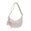 Bolso de Hombro de Cuero Suave de Gran Capacidad Estilo Coreano de Moda para Mujer, Nuevo Modelo Primavera 2026 con Colgante, Bolso de Axila Ins Bolso Dumpling