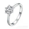 Anillo de Plata de Ley 925 Simple con Diamante Moissanita para Mujer Transfronterizo Transmisión en Vivo Lujo Ligero Moissanita Anillo Elegante Venta al por Mayor de Fábrica