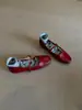 Zapatos planos estilo Mary Jane rojos vintage de punta redonda con una sola tira, adecuados para ir al trabajo