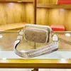 Bolsa de Venta Caliente Familia Kou para Mujer 2026 Nuevo Estilo Bolsas para Mujer de Comercio Exterior Estampado Retro Francés Correa Ancha para el Hombro Bolso Cuadrado Pequeño Bolso de Hombro