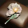 Lujo Ligero Sensación de Alta Calidad Conjunto de Piedras Rosa Blanco Broche Flor de Iris Exagerado Lujo Ramo Pin Corsage Antiluz Mujer