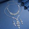 Collar Geométrico con Borlas de Estilo Frío Incrustado de Diamantes Lujo Accesible Cadena de Clavícula Elegante de Gama Alta Conjunto de Joyería Versátil de Nicho para Mujeres