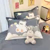 Un par de fundas de almohada de terciopelo de leche engrosadas para otoño e invierno, adecuadas para uso doméstico; fundas de almohada de forro polar de coral, almohadillas para adultos y fundas de almohada (se vende individualmente)