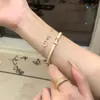 Pulseira de cabaça para mulheres, design de nicho de luxo leve de verão, de alta qualidade, requintada, versátil, estilo chinês, novo estilo chinês, acessório de amuleto da sorte
