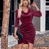 2025 Amazon Otoño/Invierno Moda Transfronteriza Nueva Casual para Mujer Color Sólido Cuello Drapeado Manga Larga Sexy Vestido de Terciopelo