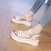 Sandalias de Mujer de Moda Famosas en Internet 2026 Verano Nuevas Estilo Hada Suela Gruesa de Moda Antideslizantes para Exteriores Súper Suaves Sandalias de Mujer