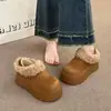 Botas de Nieve Gruesas Forradas de Borrego Peludo Engrosadas para Mujer 2026 Invierno Nuevas Slip-on Versátiles Birkenstock Zapatos Cálidos de Algodón