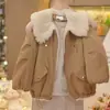 Chaqueta de Algodón Pequeña de Invierno Engrosada con Felpa para Niñas 2026 Nueva Parka Infantil Elegante Ropa de Abrigo de Algodón para Niñas