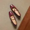 Moda Nicho 2cm Sapatilhas Elegantes de Solado Macio Nova Coleção Primavera e Outono 2026 Sapatos de Couro com Tira Rasa e Bico Quadrado Baixo