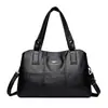 Bolsa de Mão Feminina Tendência Street Style Europeu e Americano Retrô Grande Capacidade 70% de Desconto Bolsa Tote Cor Sólida Casual Feminina Bolsa de Ombro
