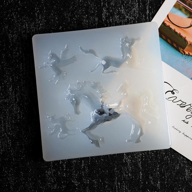 三匹飞马模具图