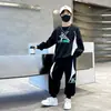 Conjunto para Meninos 2026 Verão Moletom Calça Comprida Crianças Pequenas, Médias e Grandes Infantil Solto Duas Peças Estiloso Adolescente Esportivo