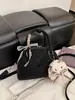 Bolsa de Mão Versátil Cor Sólida Simples Estilo Novo Primavera e Verão para Mulheres, Textura Elegante e de Alta Qualidade, Bolsa Transversal Elegante para o Dia a Dia