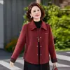 Colección de otoño para mujeres de mediana edad: Nuevo abrigo de lana rojo elegante 2026, nuevo top adelgazante estilo chino para mujeres de mediana edad y mayores