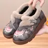 Novos Sapatos de Algodão Quentes de Inverno para Mãe, Botas Curtas, Sapatos Bordados Estilo Étnico Aveludados e Espessados, Sapatos Antiderrapantes para Mãe de Uma Perna