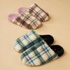 Zapatillas de algodón Nanbo Wan para mujer, otoño e invierno, estilo retro a cuadros, para el hogar, interiores, cálidas, suaves, antideslizantes, para parejas, venta al por mayor