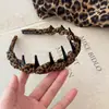 Faixa de Cabelo Clássica com Estampa de Leopardo e Dentes Ondulados para Mulheres 2025 Nova Macia com Topo Alto para Lavar o Rosto Grampo de Cabelo