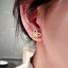 Pendientes de Tachuela Flor Hueca de Madreperla con Circonita, Aguja de Plata Electrochapada en Oro Real de 14K, Lujo Ligero, Gama Alta, Nicho, Pendientes Exquisitos para Mujer