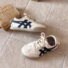 Zapatos Forrest Gump infantiles de piel genuina, nueva colección primavera/otoño 2026, zapatillas casuales ligeras y de suela suave para niños, zapatillas versátiles para niñas