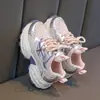 Zapatos para niñas, colección nueva primavera/otoño 2026, zapatillas deportivas infantiles, de suela blanda, para niñas y niños mayores, zapatillas de correr ligeras, antideslizantes