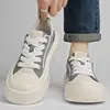 Zapatos de lona para hombre, nueva moda de otoño, zapatos casuales de suela gruesa, zapatillas ligeras y transpirables versátiles de moda, zapatos de moda de suela gruesa para hombre