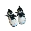 Zapatos para Niños, Zapatos Blancos para Niñas, Nuevo Estilo Primavera 2026 Zapatos Deportivos Casuales para Niños de Edad Media y Mayores, Estudiantes de Primaria, Zapatillas de Correr con Suela Suave