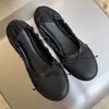 Versión de Piel de Oveja~2026 Nuevo Estilo Retro Plisados Cómodos Puntera Redonda Zapatos de Ballet Zapatos Individuales Zapatos Mecedora