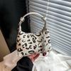 Bolsa de Cor Contrastante Super Popular de Nicho Transfronteiriça para Mulheres 2025 Nova Moda Versátil Bolsa Transversal Exquisite Mão Bolinho Bolsa