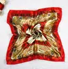 Venta al por mayor de fábrica comercio exterior bufanda coreana de seda artificial versátil bufanda cuadrada pequeña bufanda de seda pequeña de otoño e invierno