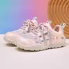 Zapatillas de entrenamiento alemanas para niñas, nuevo modelo primavera/verano 2026, zapatillas deportivas casual blancas de malla transpirable, zapatos Cortez versátiles de suela gruesa