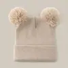 Chapéu de Tricô Espesso e Quente para Outono e Inverno com Logotipo Personalizável, Chapéu de Tricô à Prova de Vento e Resistente ao Frio para Uso Externo com Pompons Duplos