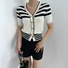 Cardigã de malha curto de verão estilo coreano, gola V, de abotoamento simples, slim fit, para mulheres
