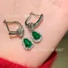 Venta al por mayor de fábrica pequeño rojo departamento material natural peligroso yang verde jade calabaza clip para oreja s925 plata incrustación nuevo diseño chino