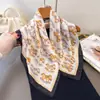 Pañuelo Cuadrado Shawl Estampado Estética Nórdica Seda Artificial Versátil Bufanda de Cuello de Gama Alta Pañuelo para la Cabeza Pañuelo de Seda Bufanda para Mujeres