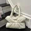 Bolsa Feminina 2026 Inverno Nova Casual Versátil Algodão Acolchoado Ombro Único Portátil de Braço Bolsa Tote de Grande Capacidade Tendência