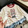 Camiseta de Manga Larga a Rayas de Algodón Puro, Nueva Moda Primavera y Otoño para Niños, Estilosa y de Corte Holgado, Camiseta Básica Versátil para Niños Mayores