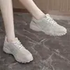 C9003 Tênis Esportivo Respirável de Malha Feminino 2026 Novo de Verão com Solado Espesso Leve Antiderrapante para Caminhada ao Ar Livre Sapatos Casuais