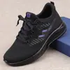Almohada Blanca Grulla Primavera Nuevo Estilo Zapatos de Tela del Viejo Pekín Zapatos Individuales para Mujer Flyknit Casual Zapatos de Madre Deportivos Antideslizantes Fondo Plano Salud