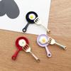 1 espátula para omelette utensilios de cocina forma de goteo de aceite dibujos animados pequeño colgante pendientes material creativo diy accesorios de joyería