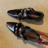 Zapatos Mary Jane de Estilo Niche de Moda para Mujer con Diseño Oculto para Aumentar la Altura, Punta Cuadrada y Correa Única