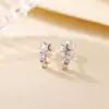 Pendientes de botón de plata de ley S925 Yuebao Jewelry Doble Estrella Incrustados de Diamante Estilo Frío Ins Simples Femeninos para el Viaje Diario