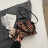 Bolso de Crowdsourcing de Gama Alta para Nicho de Sentido para Mujer 2024 Nuevo de Moda Bolso Cruzado de Moda para Mujer Ins Nicho Bolso Cubo de Hombro Versátil