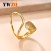 Anillo Popular Transfronterizo de Acero Inoxidable Anillo Abierto Hueco de Presión de Aceite Diseño Personalizado Joyería de Acero de Titanio Fabricante Venta Directa