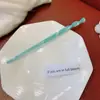 Horquilla de una palabra estilo antiguo para el cabello, horquilla de ácido acético de estilo frío retro moderno de nicho para mujer, accesorio simple para el cabello