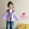 Chaqueta para Niña 2026 Primavera y Otoño Nueva Chaqueta Impermeable con Cremallera para Niños Top de Otoño para Bebé Conjunto Deportivo de Otoño