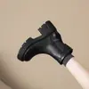 Botas Curtas Femininas Martin com Solado Grosso para Aumentar a Altura 2026 Outono/Inverno Botas Chelsea de Temperamento Couro Macio Emagrecedor Salto Grosso Retrô
