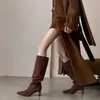Atmosfera de Outono e Inverno Marrom Maillard Camurça de Vaca Bico Quadrado Botas de Salto Alto Emagrecimento Salto Médio Altura até o Joelho Botas
