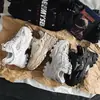 Zapatos de papá para hombre, populares zapatos de invierno INS de moda, zapatos de talla grande para hombre, zapatillas luminosas de suela gruesa de otoño para hombre, transpirables