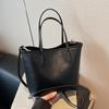 Bolsa de Ombro para Trajeto ao Trabalho para Mulheres Outono e Inverno 2026 Moda Retrô Bolsa Tote Versátil Estilo Coreano Design de Nicho Bolsa de Ombro