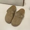 Mules de salto alto com sola grossa estilo Birkenstock, bico fechado para mulheres, novo modelo de outono com aumento interno de altura.